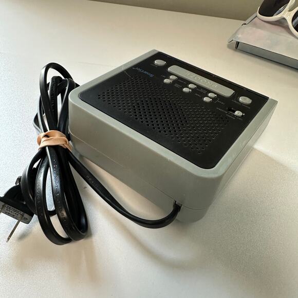 Vintage SmartSet Emerson AM/ FM Radio Clock Alarm Clock Testing Working - Picture 4 of 6